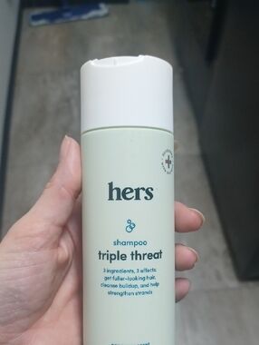 hers Triple Threat Shampoo - White & Cream Bottle